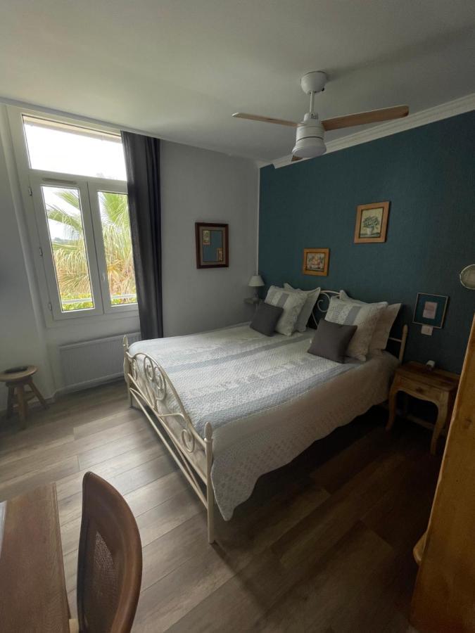 Villa-Chateau Les Terrasses - Tamaris, Plage Des Sablettes, Mer Au Bas De La Propriete Ла Сен-сюр-Мер Екстериор снимка