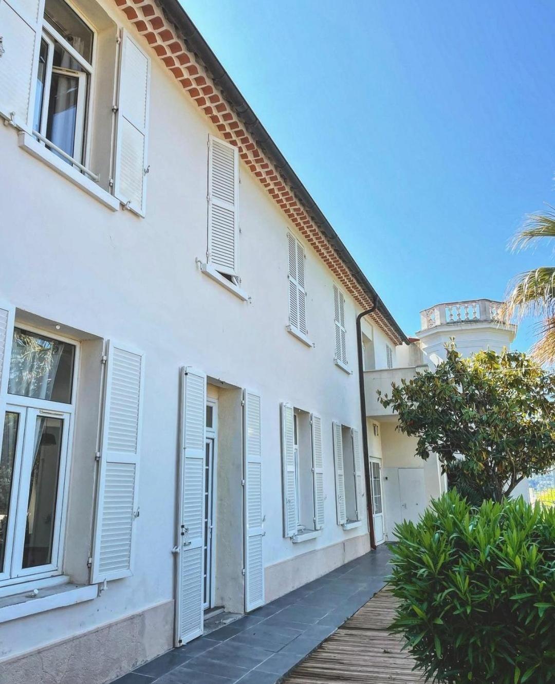 Villa-Chateau Les Terrasses - Tamaris, Plage Des Sablettes, Mer Au Bas De La Propriete Ла Сен-сюр-Мер Екстериор снимка