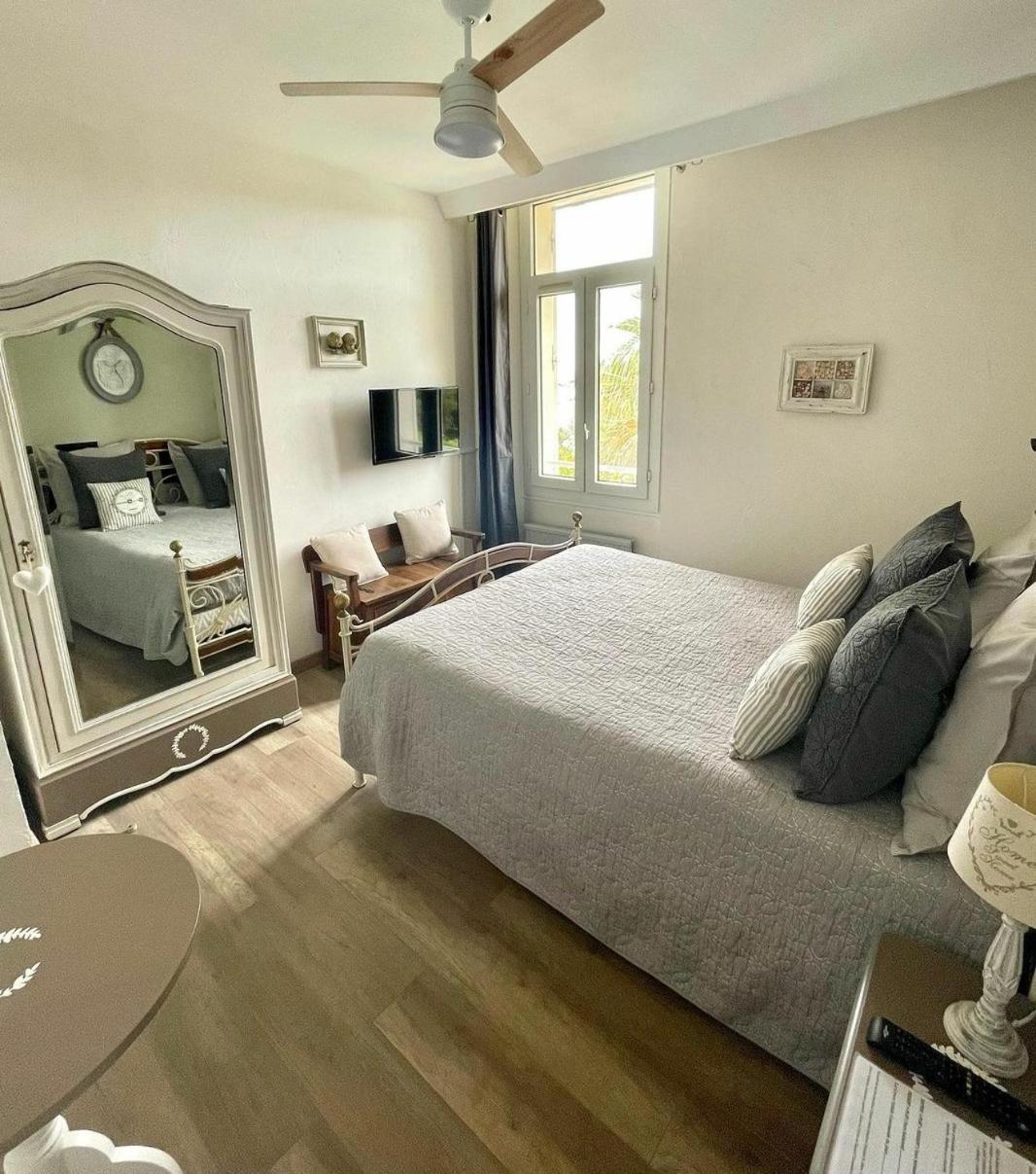 Villa-Chateau Les Terrasses - Tamaris, Plage Des Sablettes, Mer Au Bas De La Propriete Ла Сен-сюр-Мер Екстериор снимка